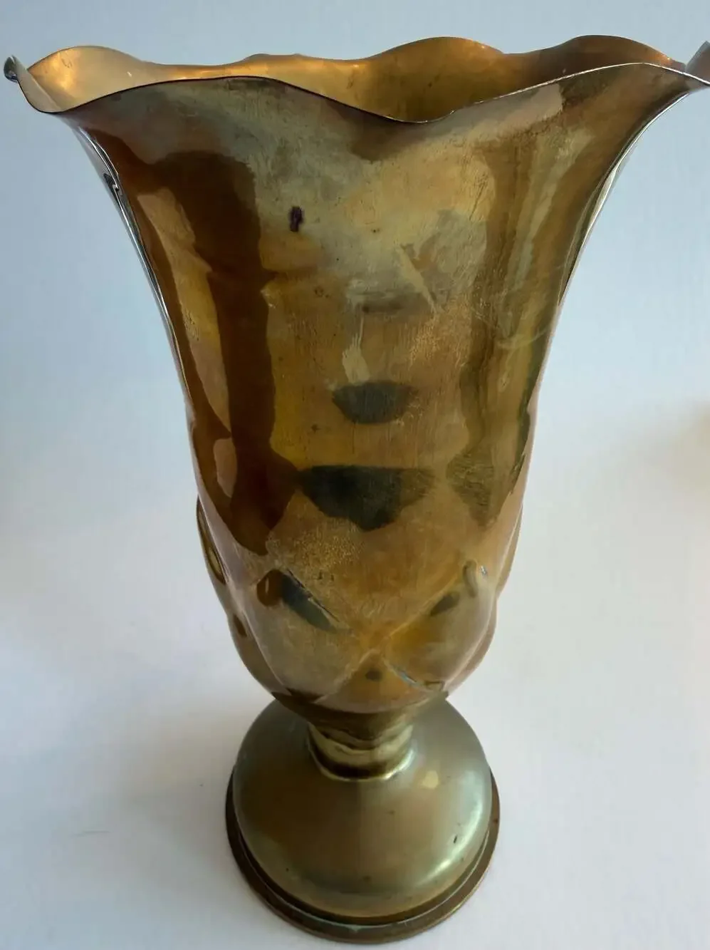 WWII 1945 105mm M14 Brass Shell Casing Trench Art Ruffled Vase